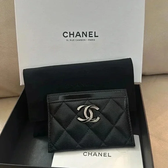 AUTHENTIC CHANEL CARD HOLDER IN CAVIAR LEATHER